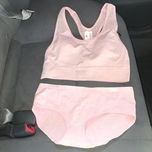 VS PINK lightly lined seamless bra+panty set